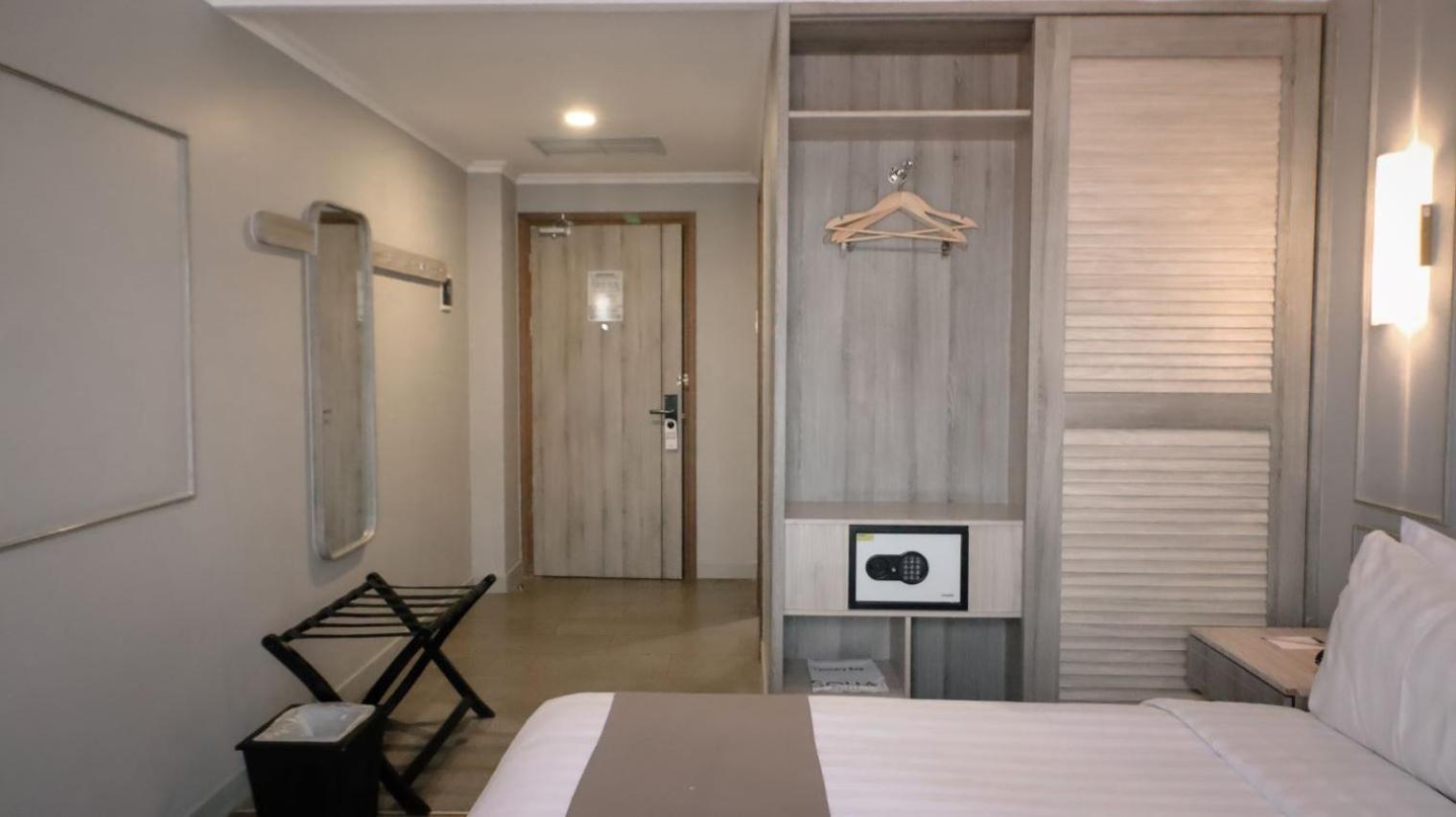 Solia Hotel Yosodipuro Surakarta  Exterior photo